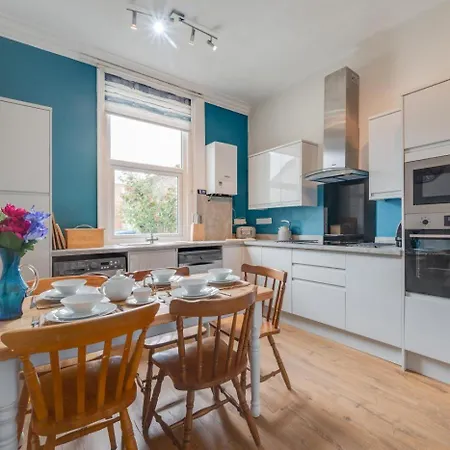 3 Bed In Oc-w145