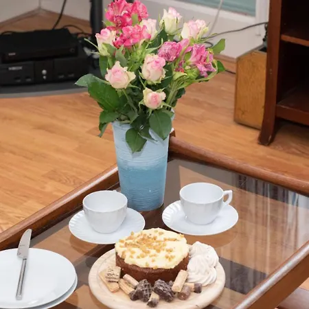 5 West Terrace 度假居 *