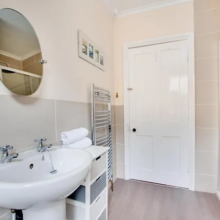 3 Bed In Oc-w145