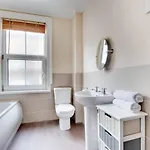 3 Bed In Oc-w145 Holiday home